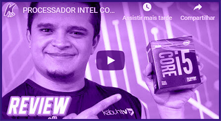 Player de vídeo com imagem do apresentador EmersonBr segurando a caixa do processador Core i5 Intel. No canto inferior esquerdo, texto Review em branco. Toda imagem tem um tom arroxeado.